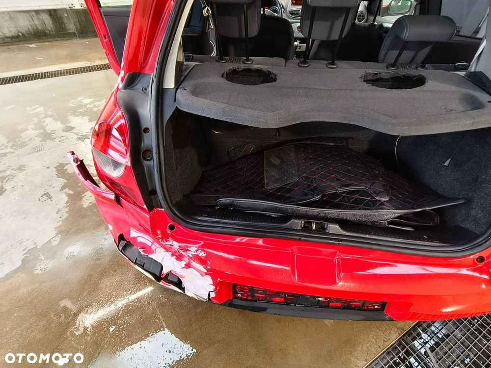 Renault Clio - 26