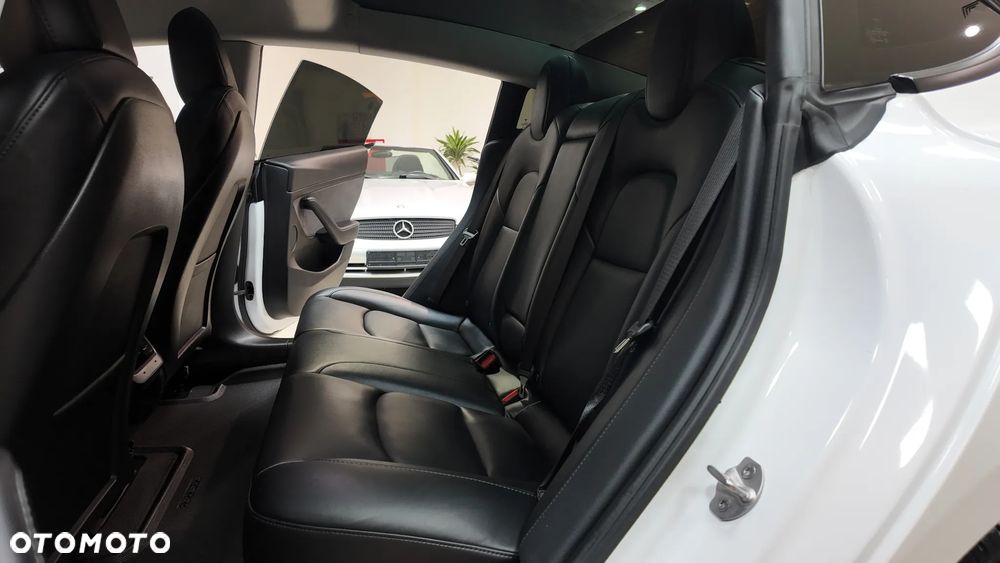 Tesla Model 3 Standard Range Plus - 27