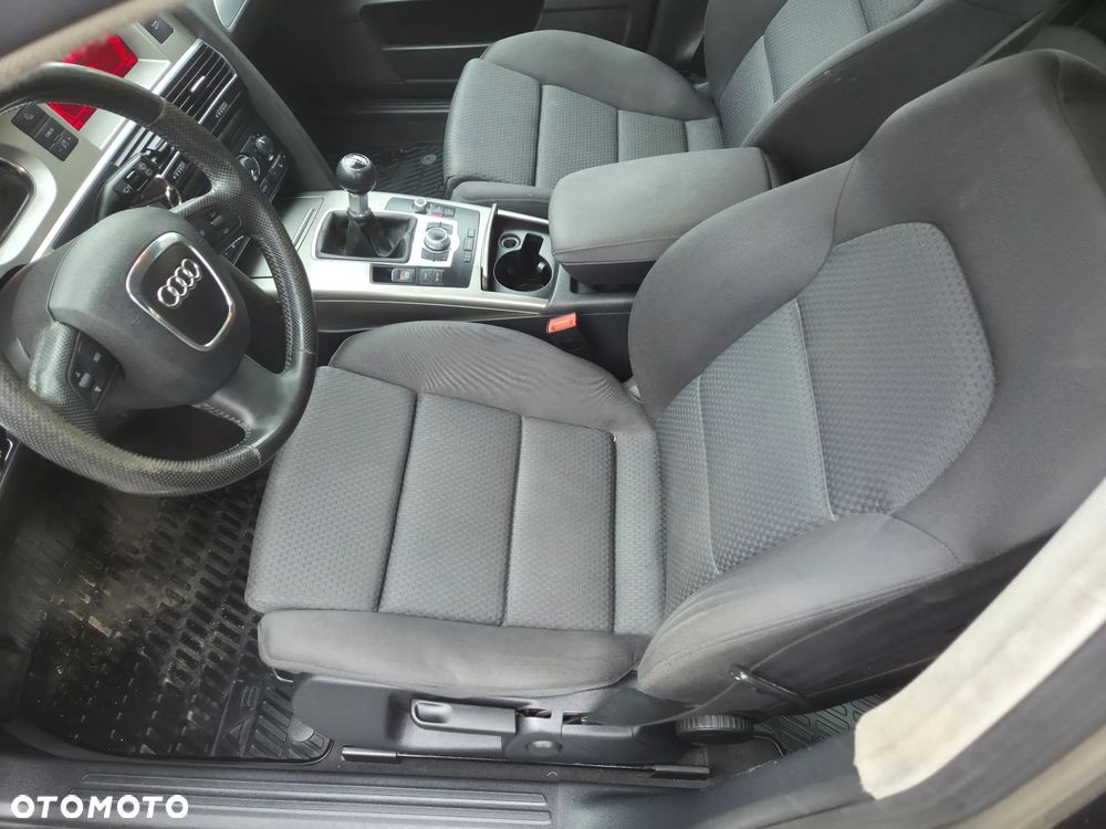 Audi A6 Avant 2.4 quattro - 10