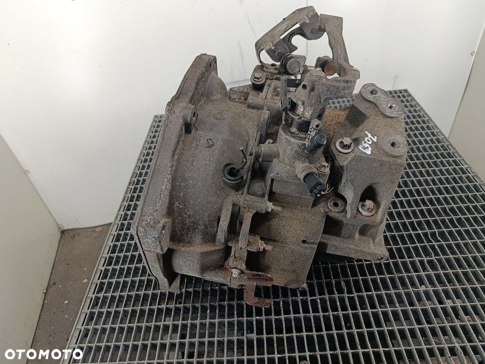 SKRZYNIA BIEGÓW MANUALNA 6 OPEL SIGNUM F40 1.9 CDTI - 5