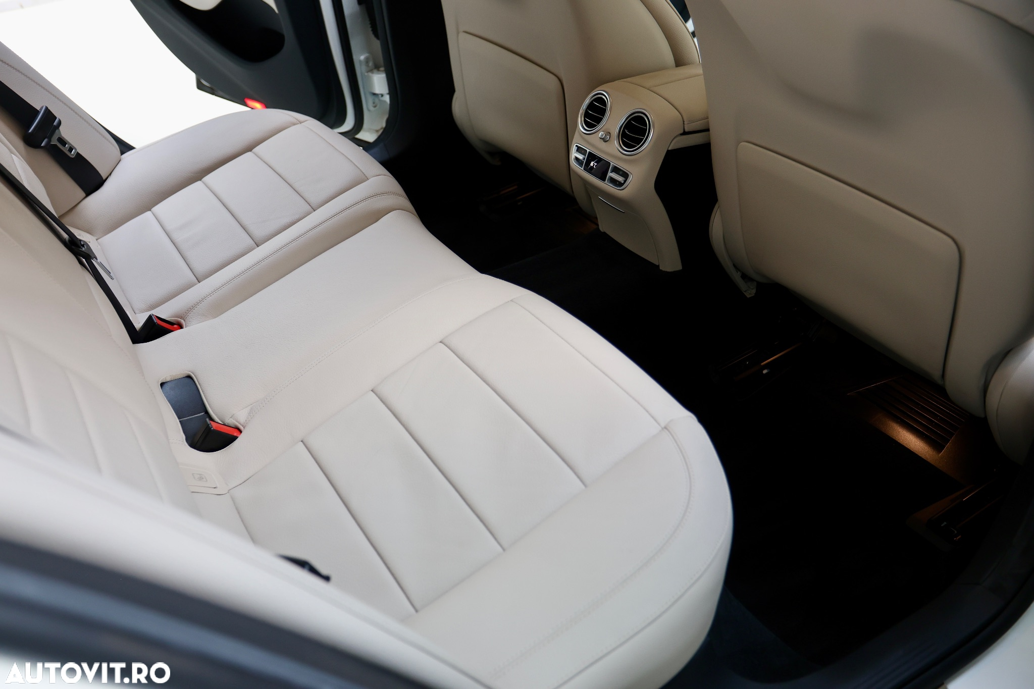 Mercedes-Benz E 300 9G-TRONIC Avantgarde - 11