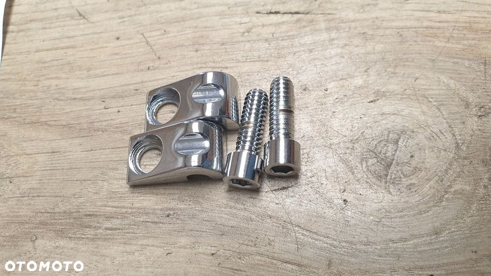 Chromowane uchwyty przewodu hamulcowego Harley Davidson 92006-05 - 6