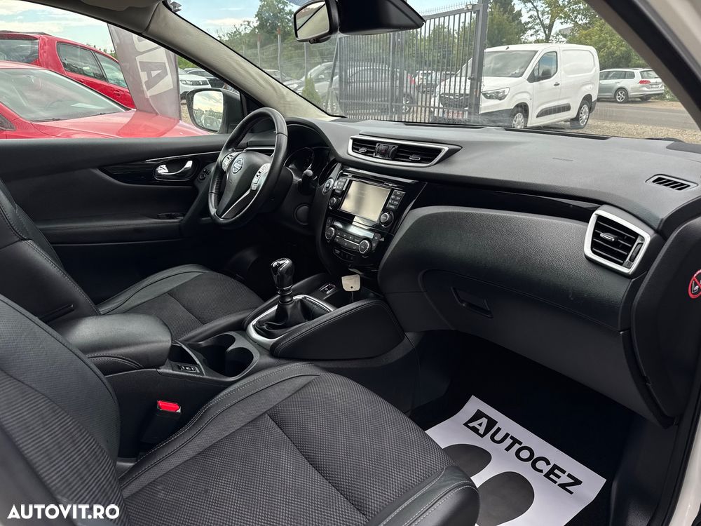 Nissan Qashqai 1.6 DIG-T TEKNA+ - 12