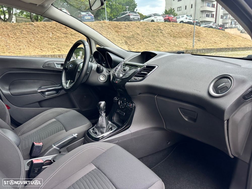 Ford Fiesta 1.0 Ti-VCT Titanium - 36