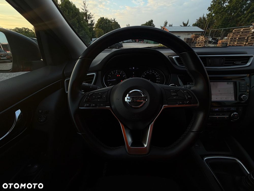 Nissan Qashqai 1.3 DIG-T N-Connecta EU6d - 31