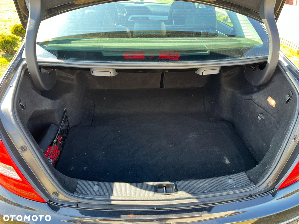 Mercedes-Benz Klasa C 180 BlueEFFICIENCY 7G-TRONIC Avantgarde - 15