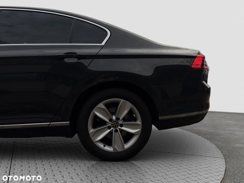 Volkswagen Passat 2.0 TSI Elegance DSG - 26