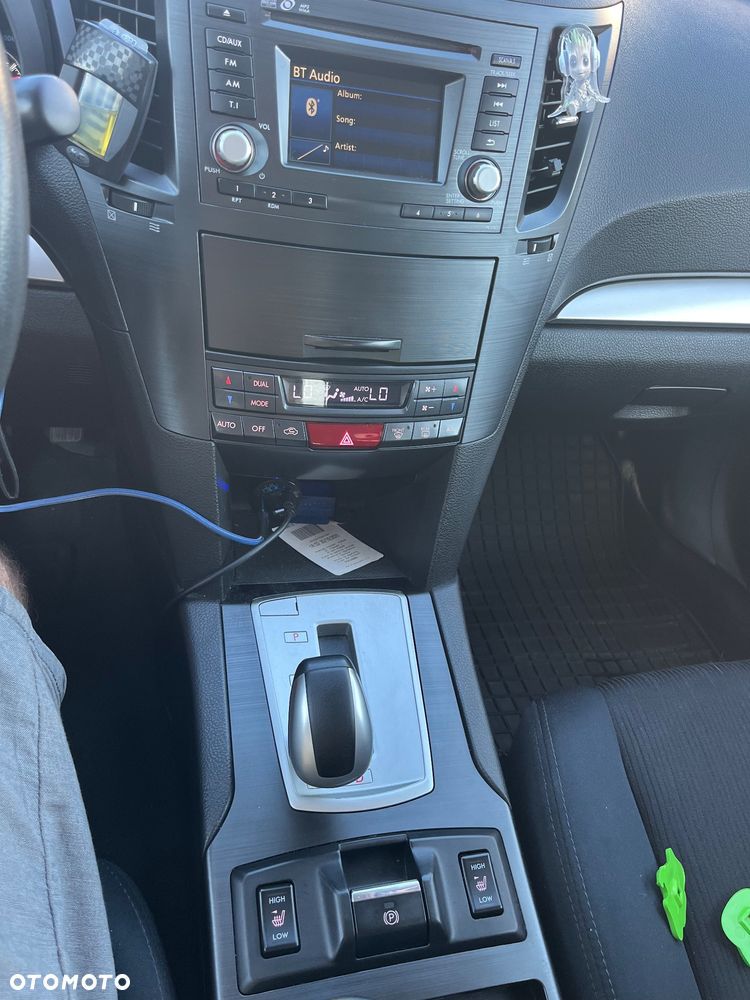 Subaru Legacy - 12