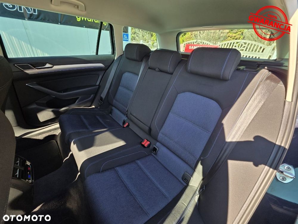 Volkswagen Passat Variant - 21