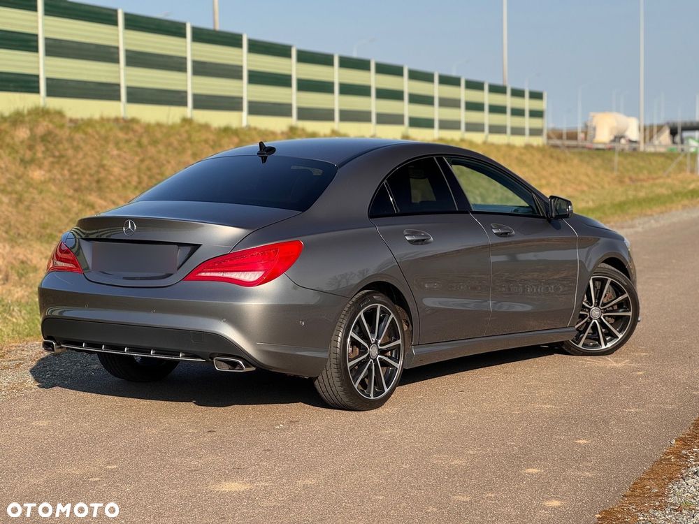 Mercedes-Benz CLA 200 7G-DCT Urban - 7