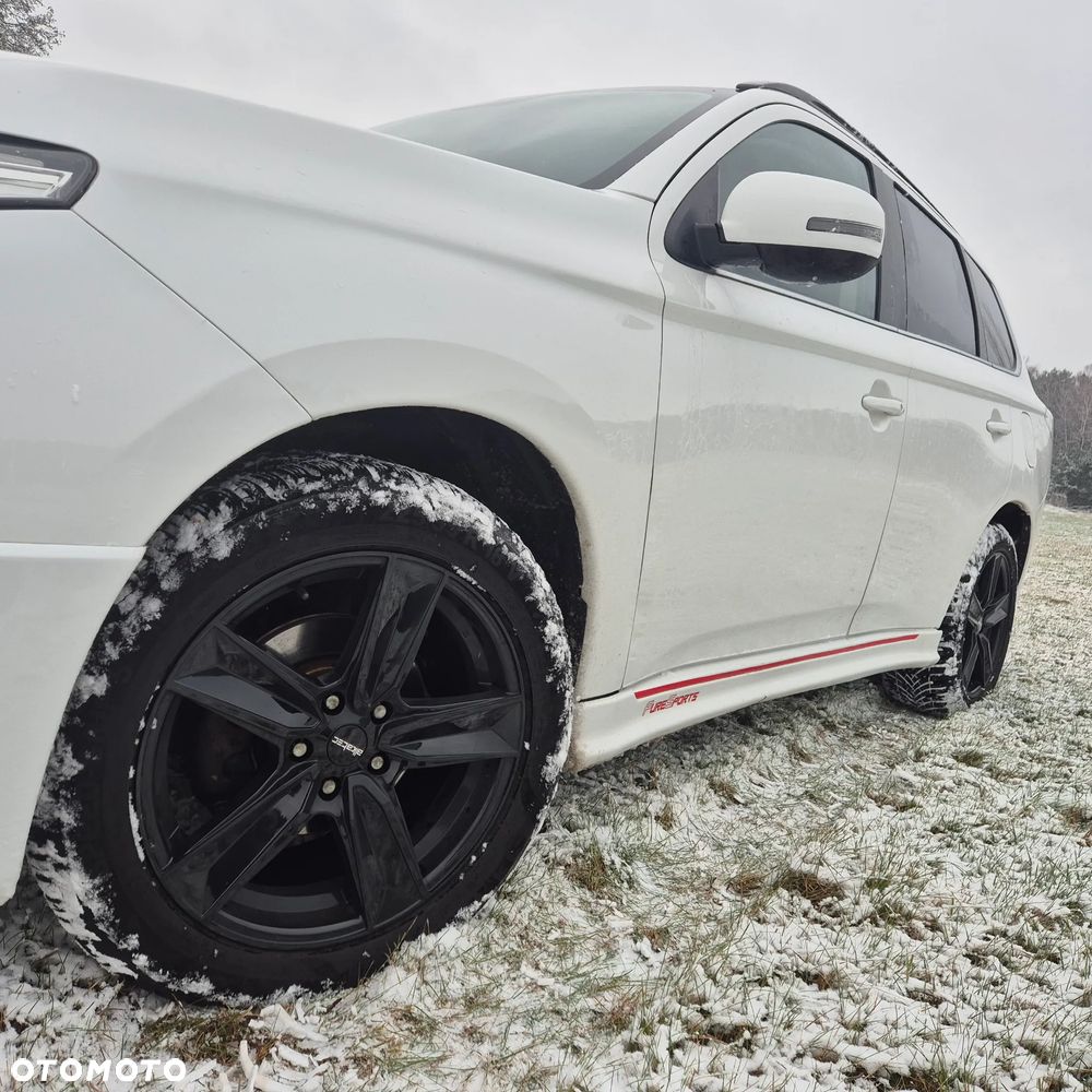 Mitsubishi Outlander - 33