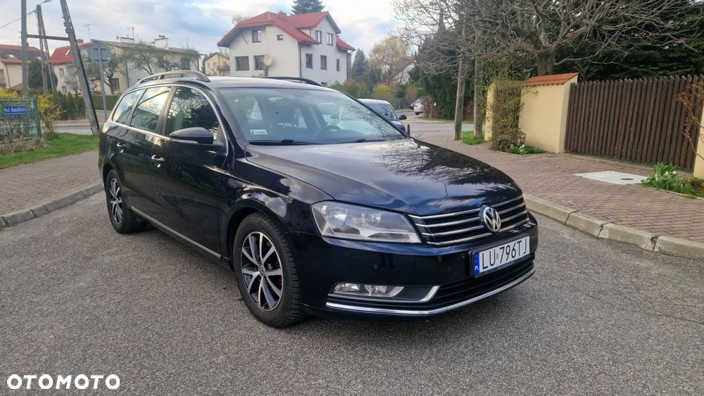 Volkswagen Passat - 1