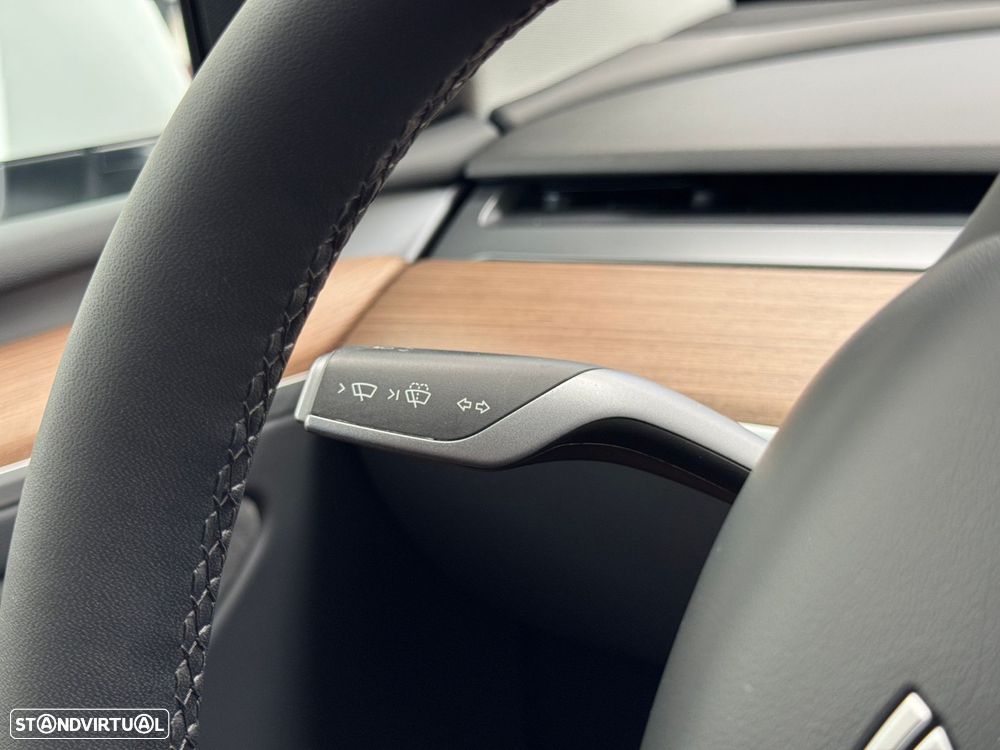 Tesla Model Y Long Range Tração Traseira - 19