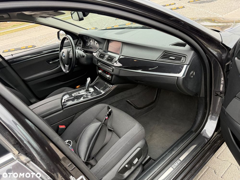 BMW Seria 5 520d Sport-Aut - 10