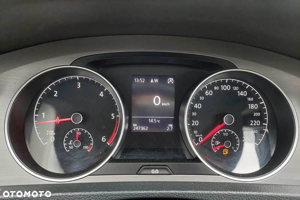 Volkswagen Golf - 18