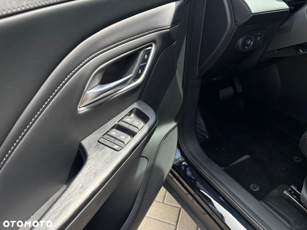 MG ZS Hybrid+ 1.5 HEV+ Exclusive - 9