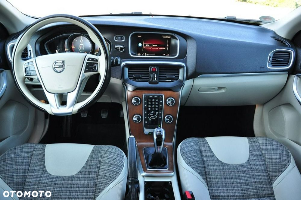 Volvo V40 - 30