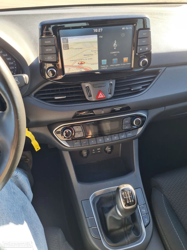 Hyundai i30 SW 1.0 T-GDi Style Plus - 9