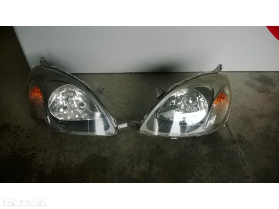 Farois Toyota Yaris 98 - 1