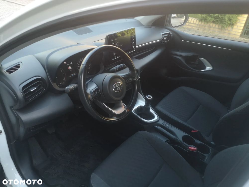 Toyota Yaris 1.5 Comfort - 17