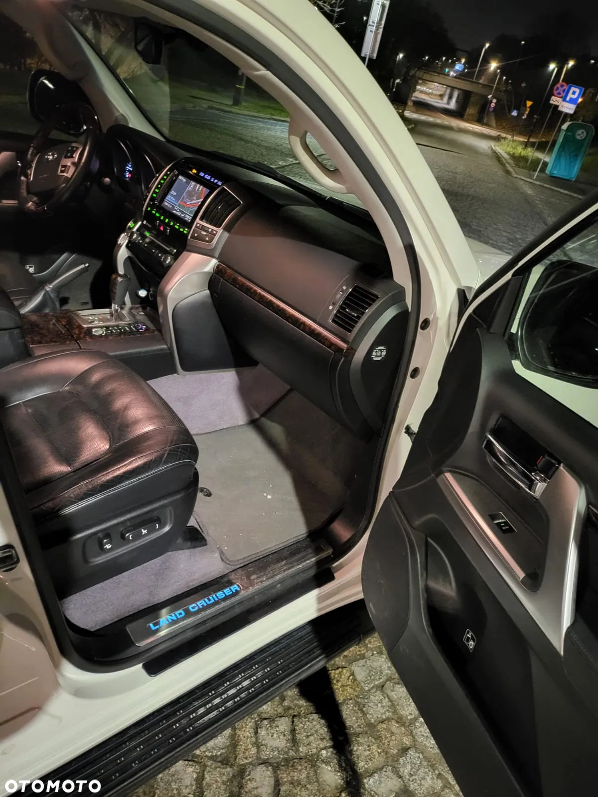 Toyota Land Cruiser LC 4.5 D-4D V8 Prestige - 12