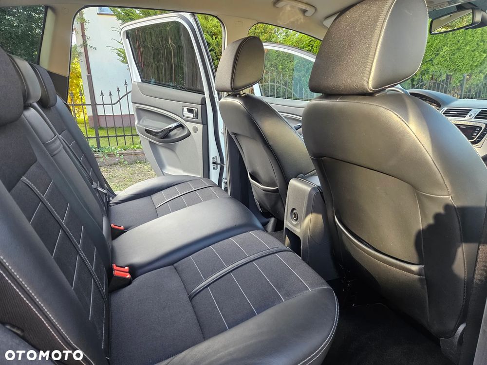 Ford Kuga 2.0 TDCi 2x4 Individual - 17