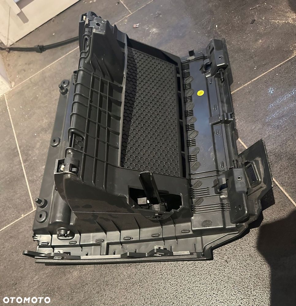 VW TOURAN 15 schowek mocowanie 5TB857097C - 4