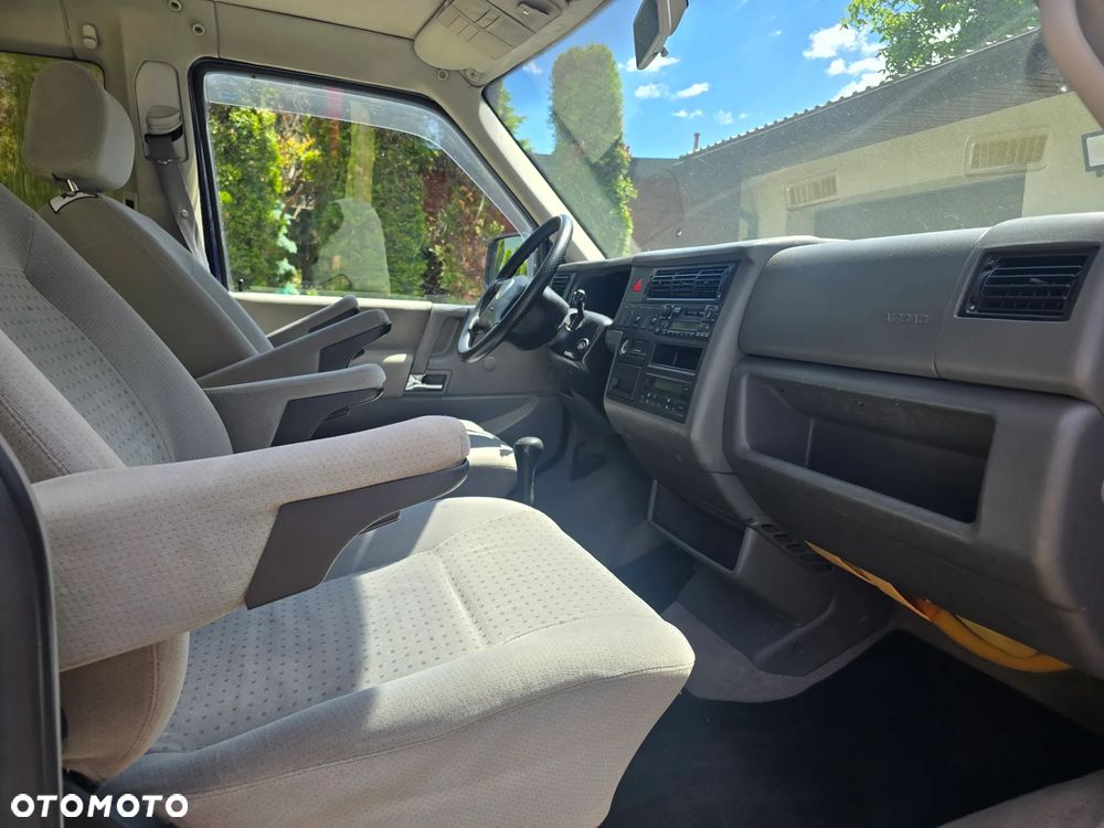 Volkswagen Multivan - 5
