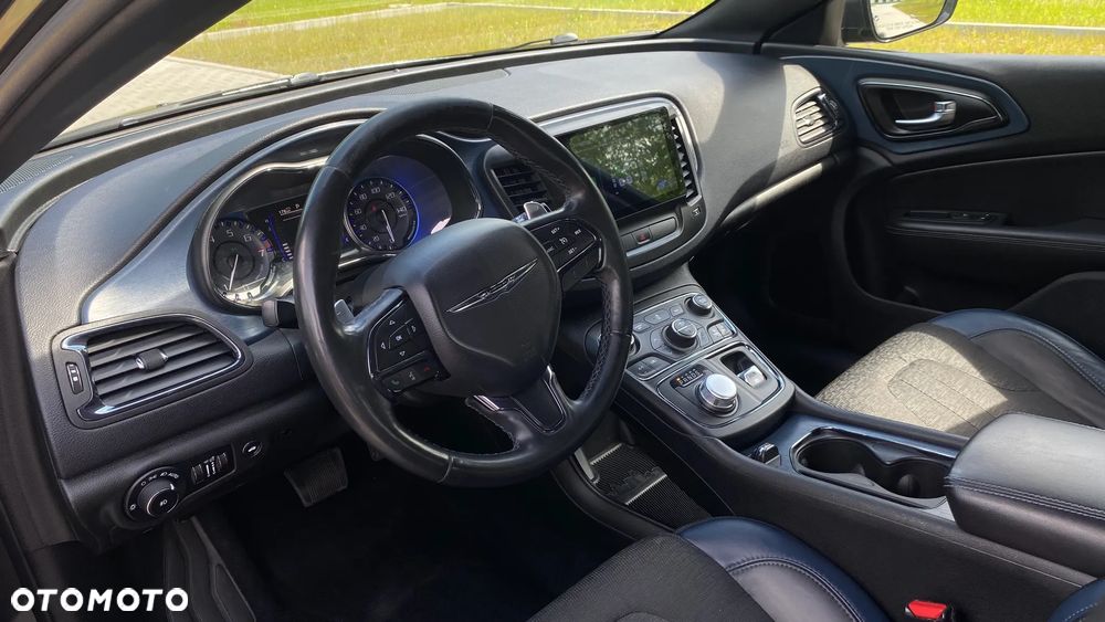 Chrysler 200 - 14