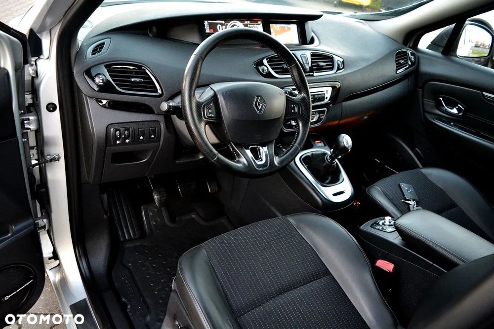 Renault Scenic 1.6 dCi Energy Bose Edition S&S - 24