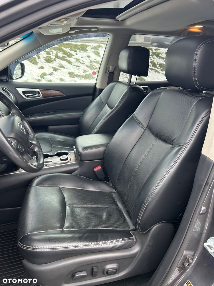 Nissan Pathfinder - 8