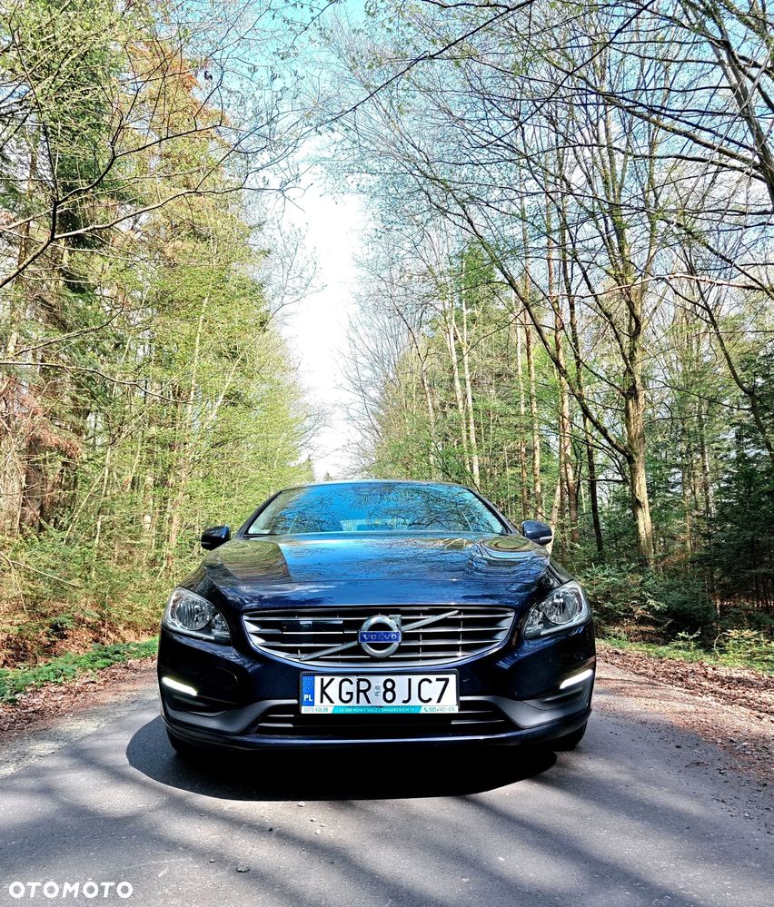 Volvo V60 D4 Drive-E Dynamic Edition (Momentum) - 1
