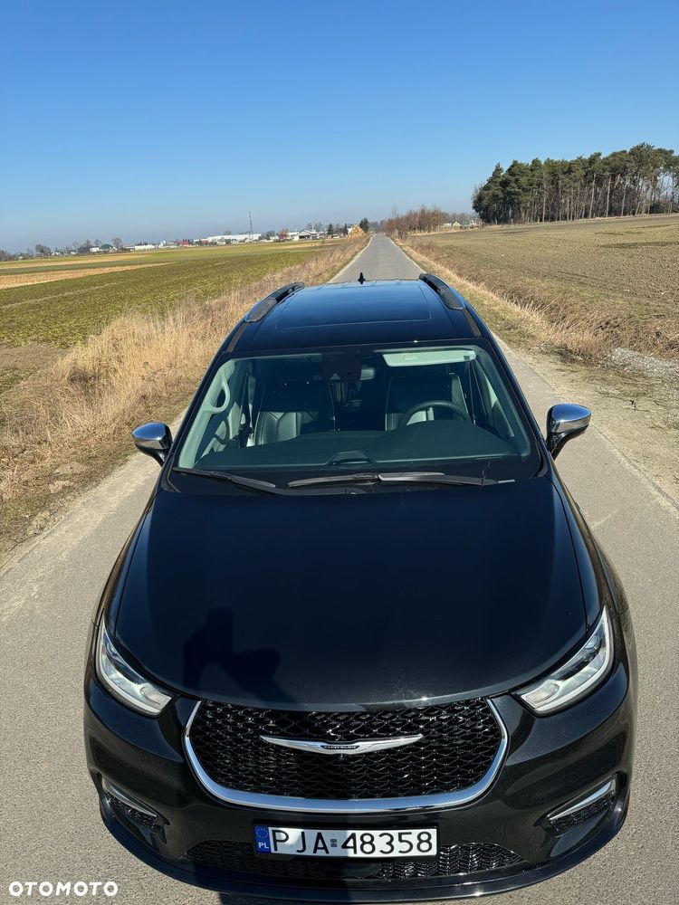 Chrysler Pacifica - 4