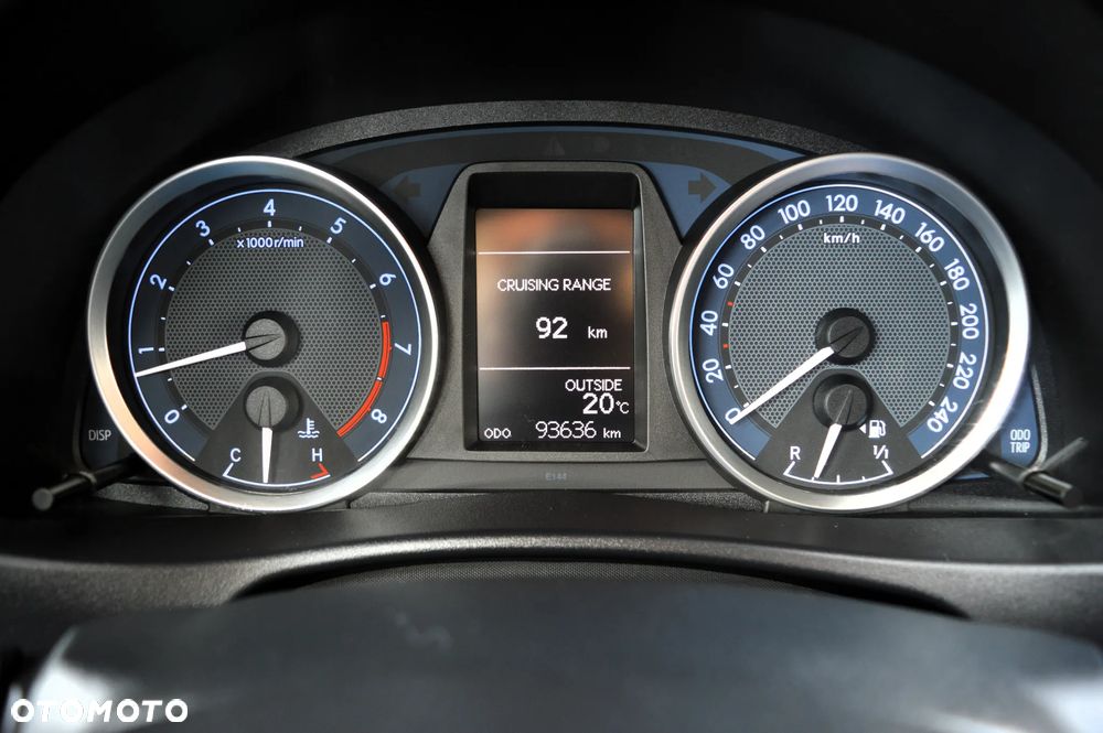 Toyota Auris 1.6 Premium + - 40