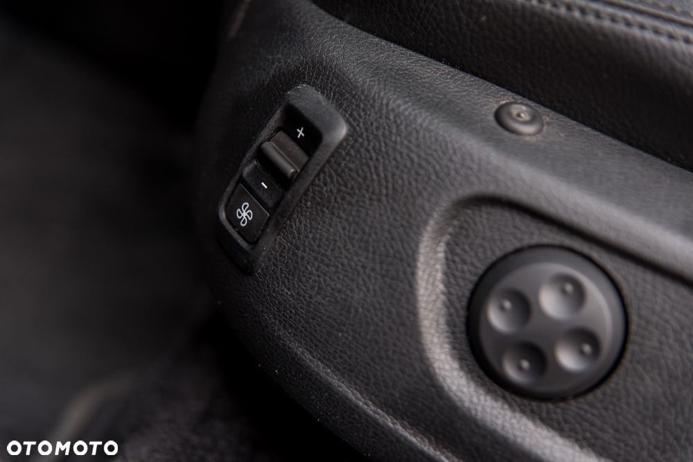 Volkswagen Passat CC - 22