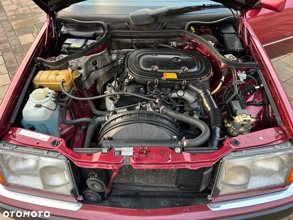 Mercedes-Benz W124 (1984-1993) - 26