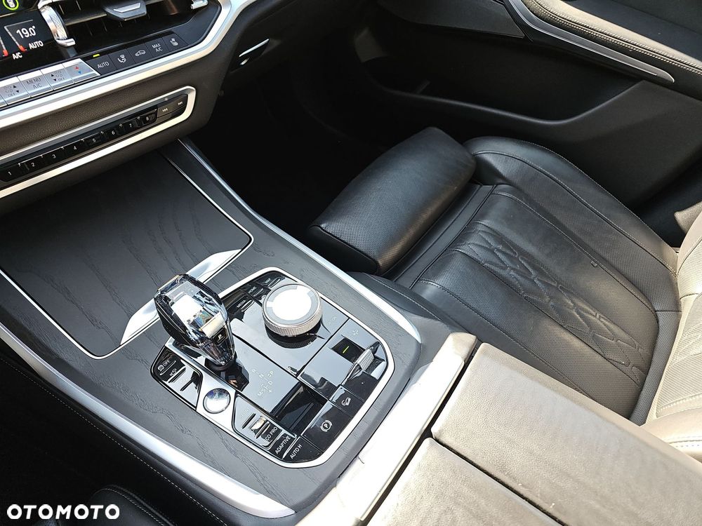 BMW X7 - 17