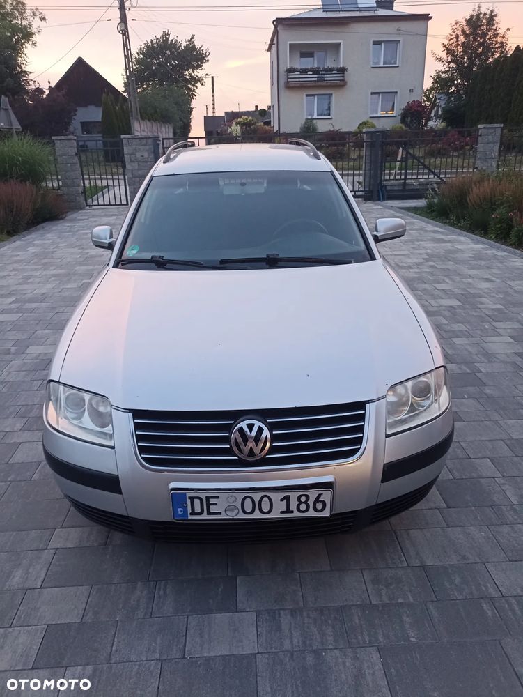 Volkswagen Passat 1.9 TDI Comfortline - 1