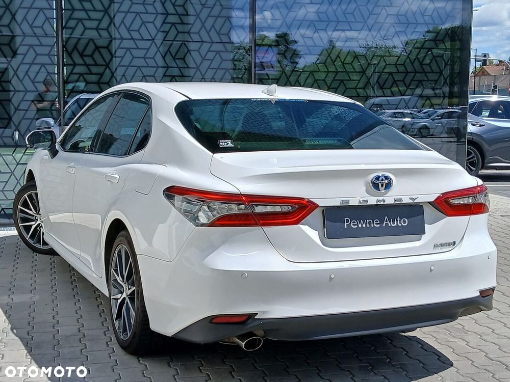 Toyota Camry - 11