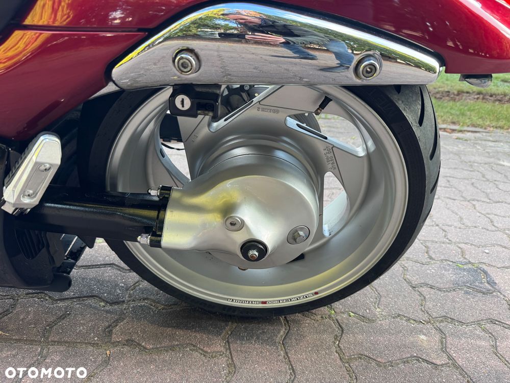 Suzuki Intruder - 15