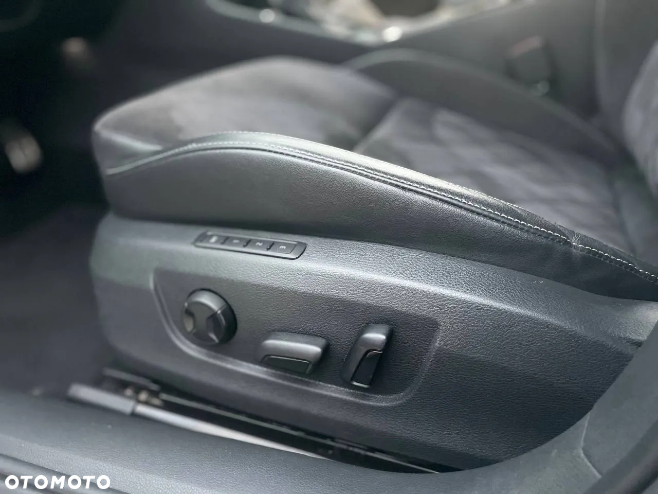 Skoda Superb Combi 2.0 TDI DSG Sportline - 16