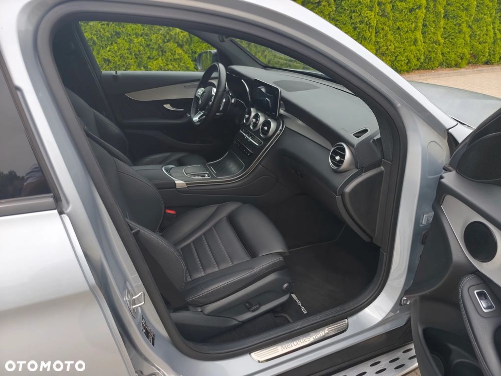 Mercedes-Benz GLC 220 d 4Matic 9G-TRONIC AMG Line Plus - 26