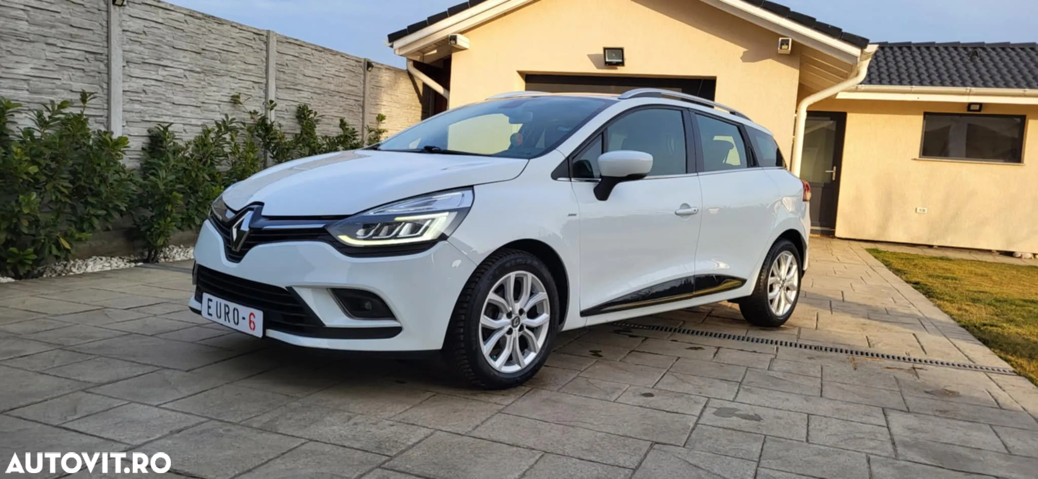 Renault Clio - 6