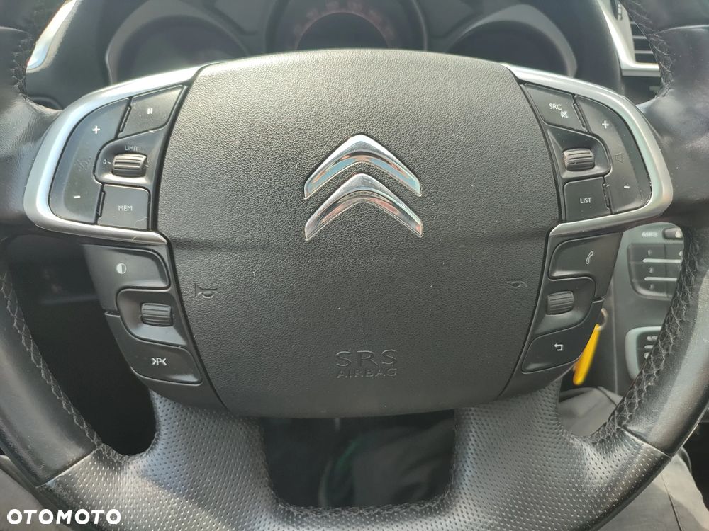 Citroën C4 2.0 HDi Exclusive - 16