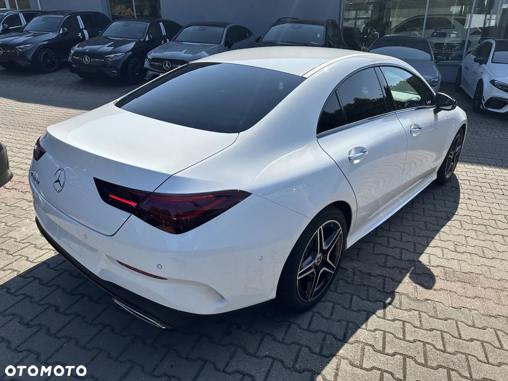 Mercedes-Benz CLA 180 AMG Line 7G-DCT - 10