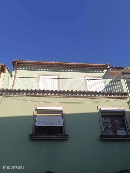 Predio em Lamego na Rua da Seara - Grande imagem: 2/12