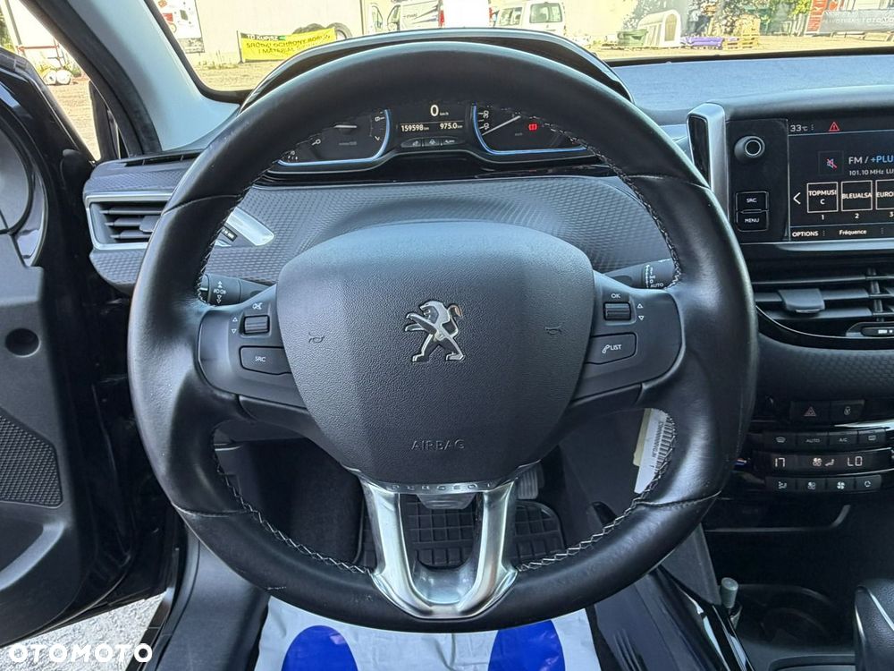 Peugeot 2008 1.2 Pure Tech GPF Active S&S EAT6 - 22