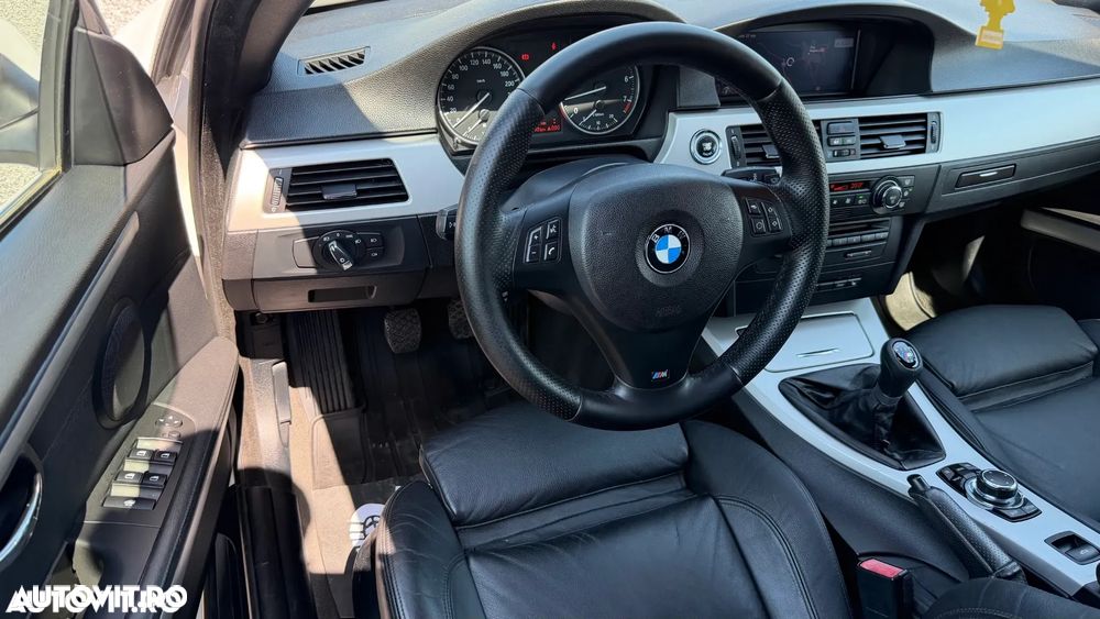 BMW Seria 3 320i M Sport Edition - 15