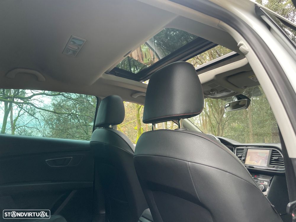 SEAT Leon 2.0 TDI DPF S&S FR - 24
