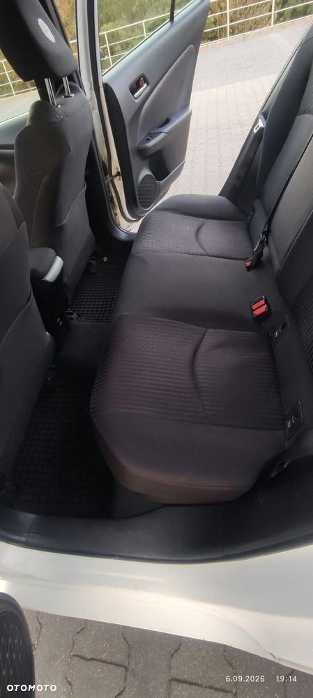 Toyota Prius 1.8 Hybrid Active - 14